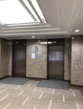 名古路本館ビルの外観