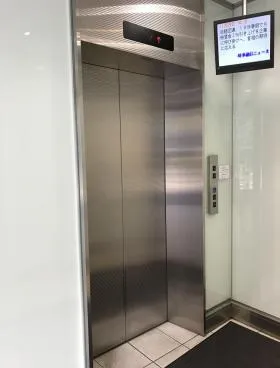 エスエイチワンビルの外観
