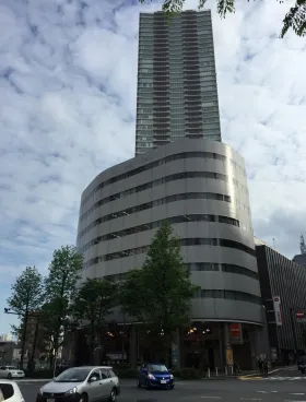 池袋パークビルの外観