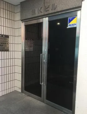 MKビルの外観