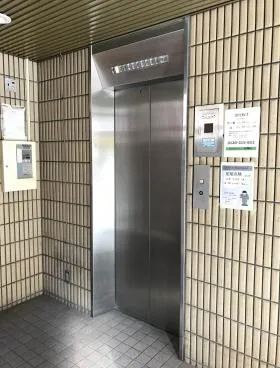 第20SYビルの外観