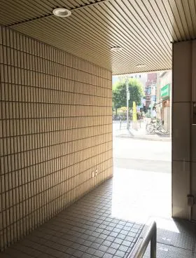 第20SYビルの外観