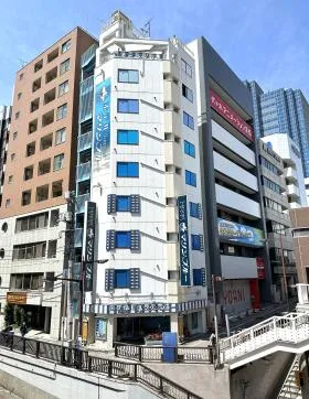 クリフィックススクエアビルの外観