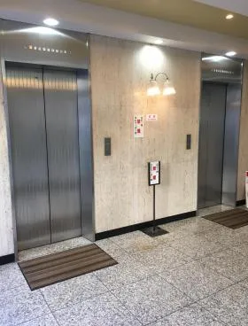 晴和ビルの外観
