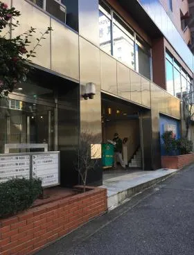 晴和ビルの外観