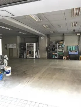 中央自動車ビルの外観
