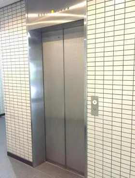 小宮ビルの外観