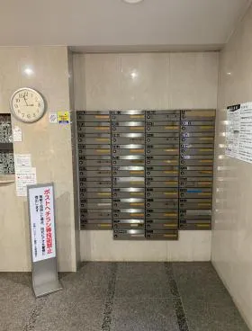 湯島ヒダビルの外観