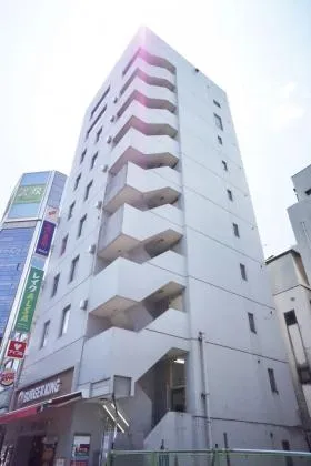 鳥山ビルの外観