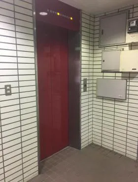 和光湯島ビルの外観