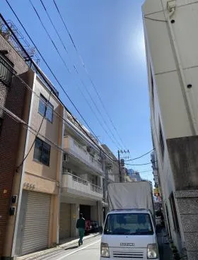 スズタカビルの外観