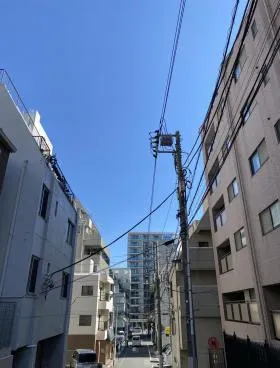 スズタカビルの外観