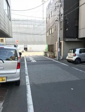 マザービルの外観