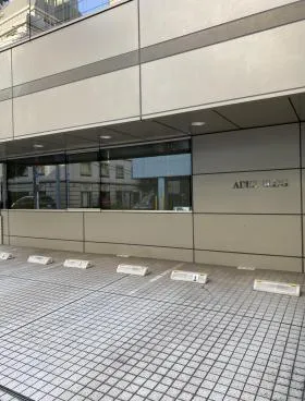 ADEXビルの外観