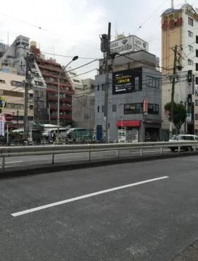 ユシマックスの外観