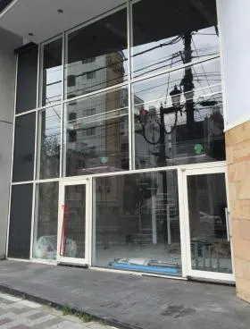 湯島スクウェアビルの外観