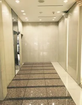 リード東京ビルの外観