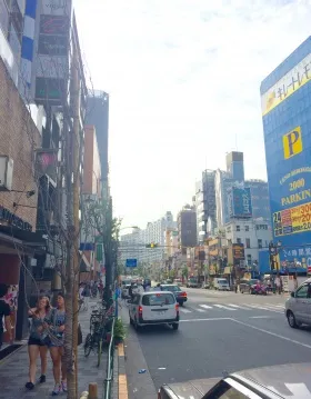 上野THビルの外観