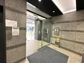 神田三崎町ビルの外観