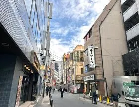 神田三崎町ビルの外観