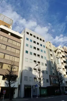 見学ビルの外観