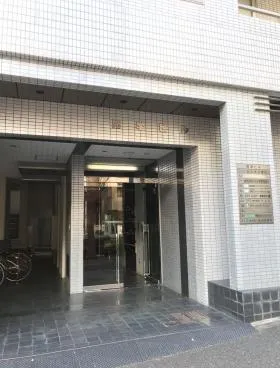 見学ビルの外観