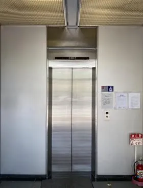 ヘミニスⅡビルの外観