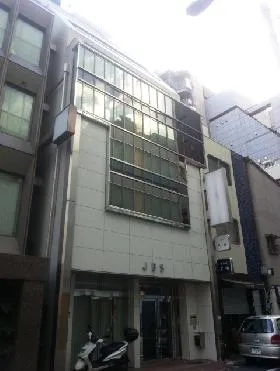 JBSビルの外観