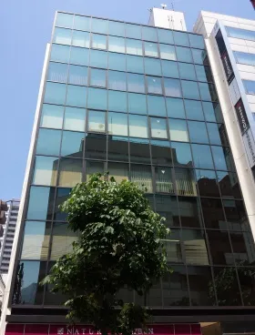 銀座大塚ビルの外観