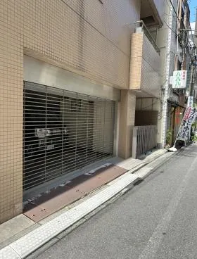 本郷BOXツリービルの外観