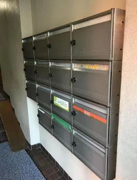 稲毛屋ビルの外観