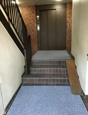 稲毛屋ビルの外観
