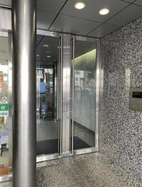 本郷三丁目THビルの外観