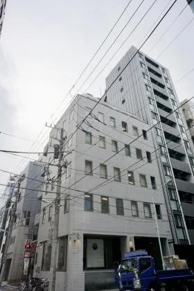 AZ Ginza East(旧ファンデックス銀座)ビルの外観