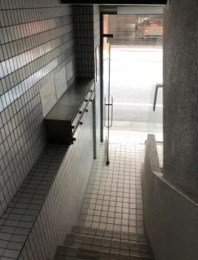 AZ Ginza East(旧ファンデックス銀座)ビルの外観
