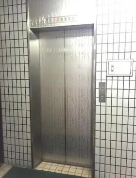 津久井21ビルの外観