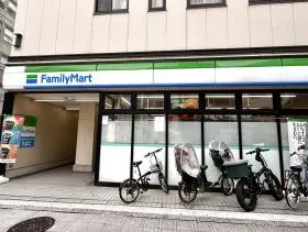 ファミリーマート