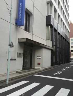 芳文社浅草橋ビルの外観