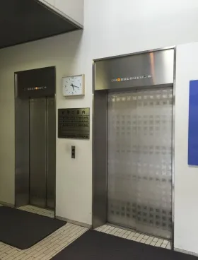 芳文社浅草橋ビルの外観