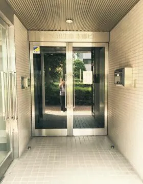 明治安田生命本郷ビルの外観