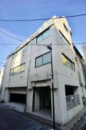 マコービルの外観
