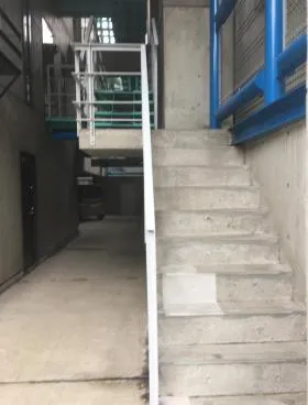 SKY VISIONビルの外観
