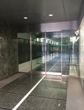 IKB本郷ビルの外観