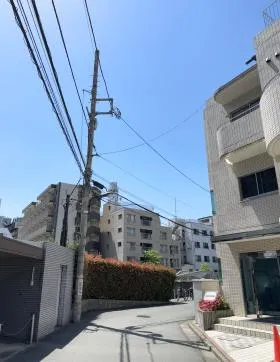 布施ビル本館の外観