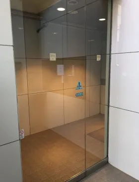 SVAX新宿B館の外観