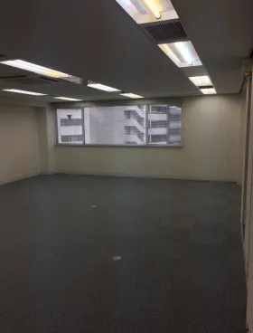 SVAX新宿B館の外観