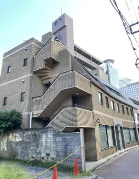 日東別館ビルの外観