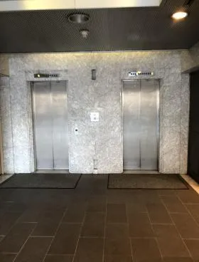 インペリアル西新宿ビルの外観