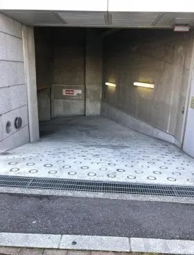 インペリアル西新宿ビルの外観