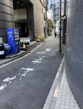 インペリアル西新宿ビルの外観